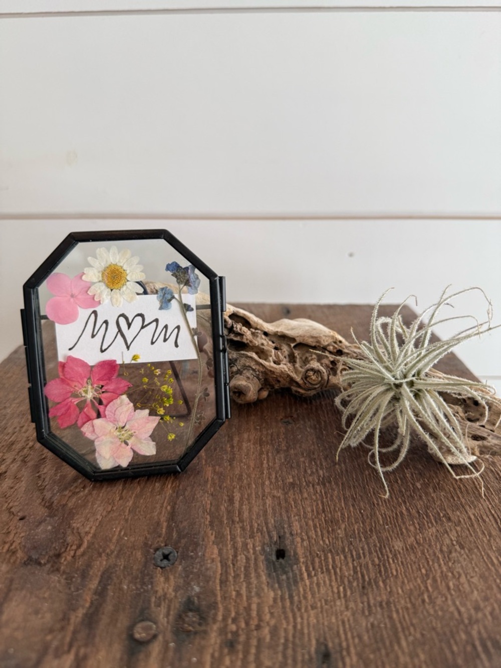 Black Octagon Pressed “mom” Flower Frame